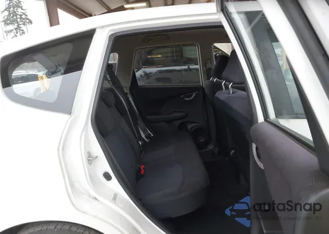 2013 Honda Fit Sport z USA, uszkodzony, nr VIN JHMGE8H57DC052971